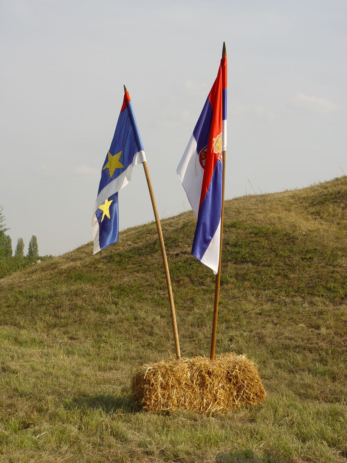 image023