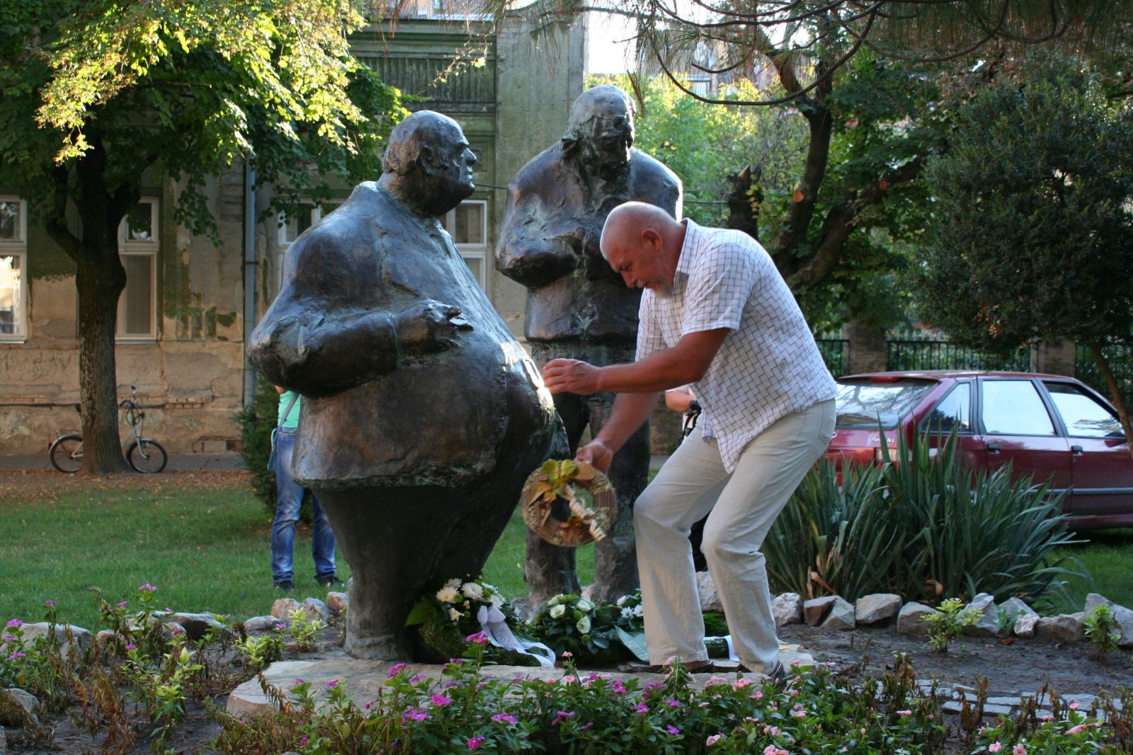 image024