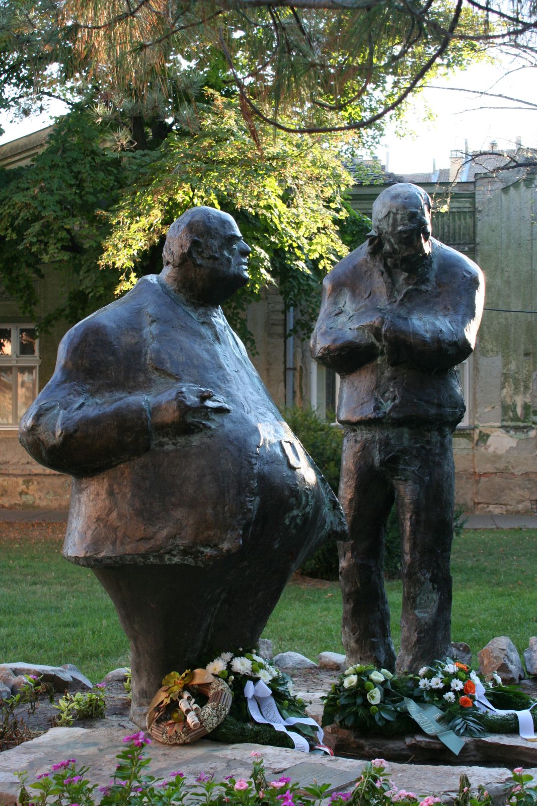 image026
