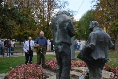 image023
