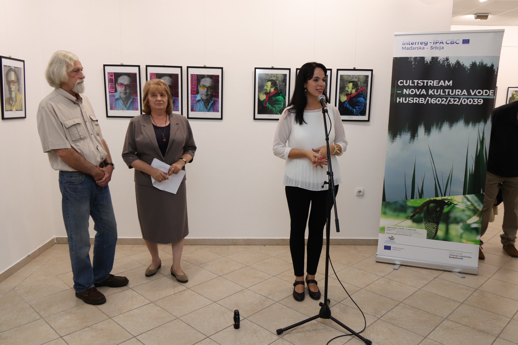 image048